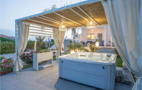 Lovely Home In Marina Di Ragusa With Jacuzzi